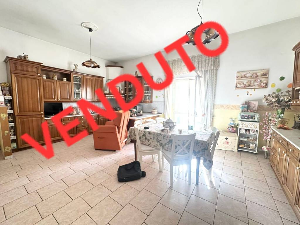 appartamento in vendita a Casoria in zona Arpino