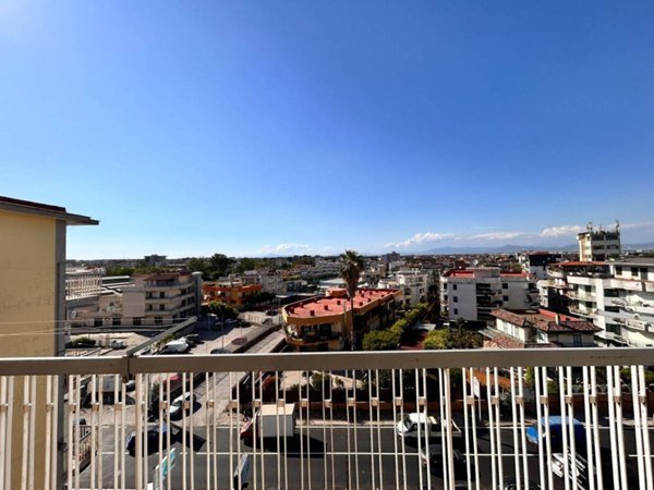 appartamento in vendita a Casoria in zona Centro Storico