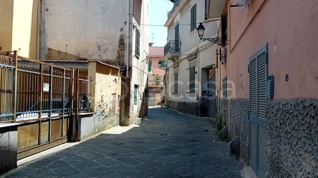 appartamento in vendita a Casoria in zona Centro Storico