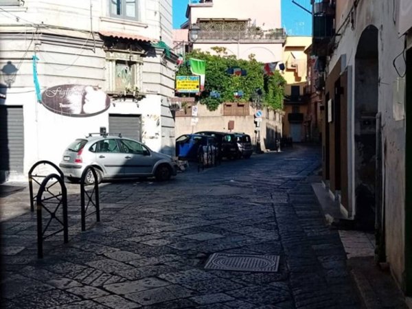 negozio in vendita a Casoria in zona Centro Storico