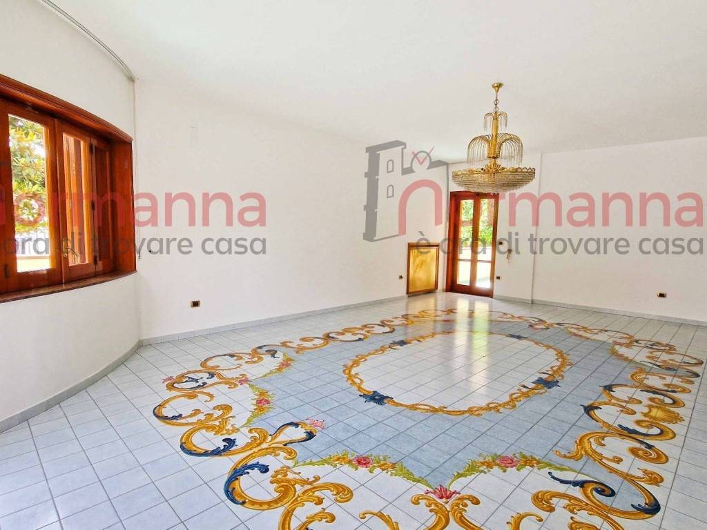 casa indipendente in vendita a Casoria