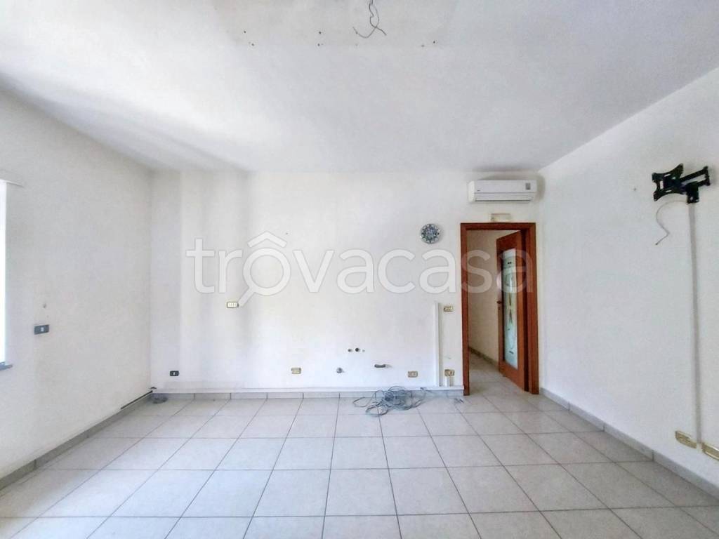 ufficio in vendita a Casoria