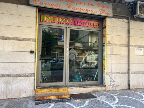 negozio in vendita a Casoria