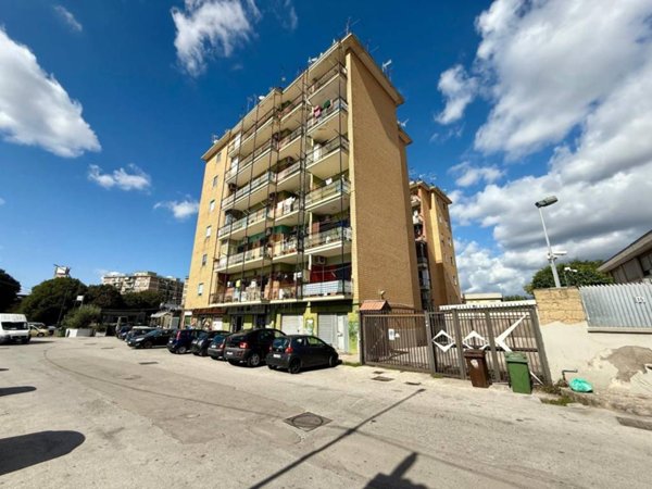 appartamento in vendita a Casoria in zona Arpino