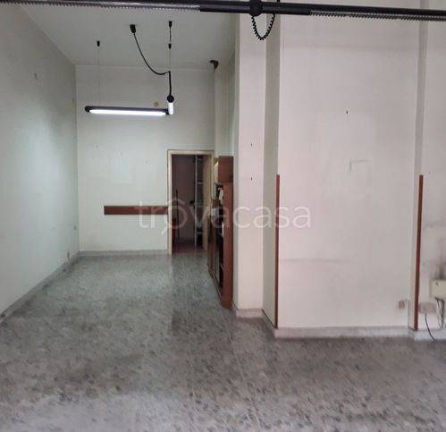 negozio in vendita a Casoria in zona Centro Storico
