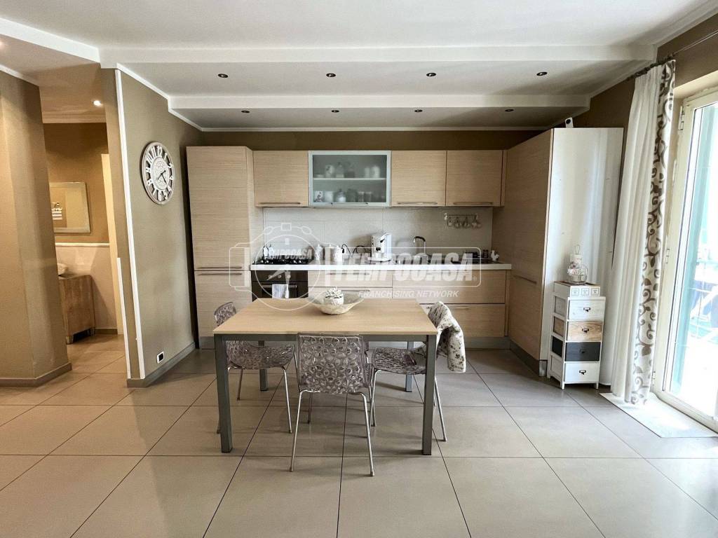 appartamento in vendita a Casoria in zona Arpino