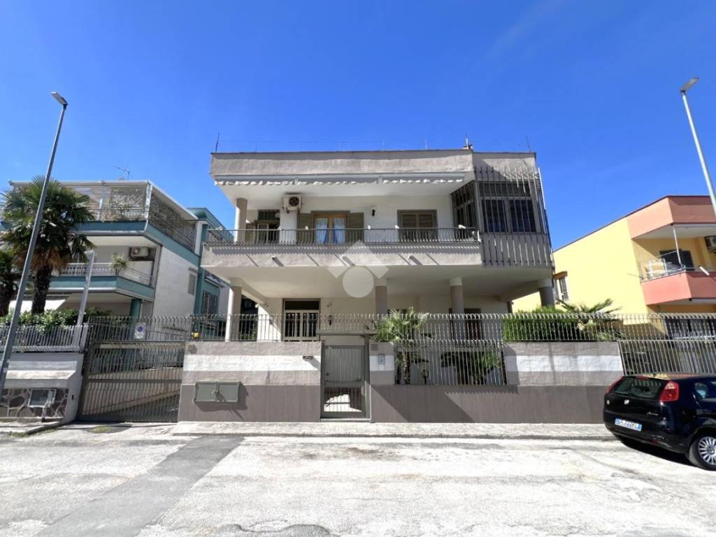 casa indipendente in vendita a Casoria