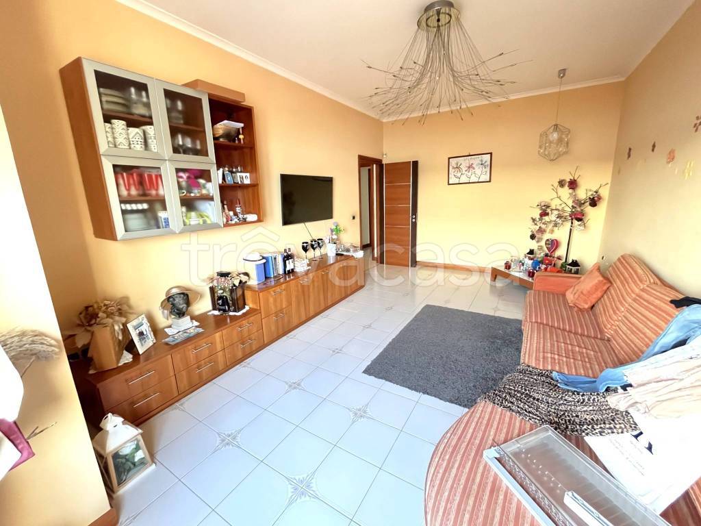 appartamento in vendita a Casoria in zona Centro Storico