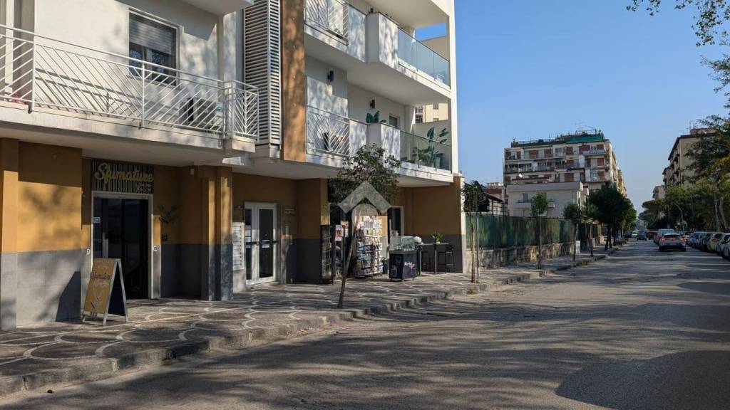 negozio in vendita a Casoria