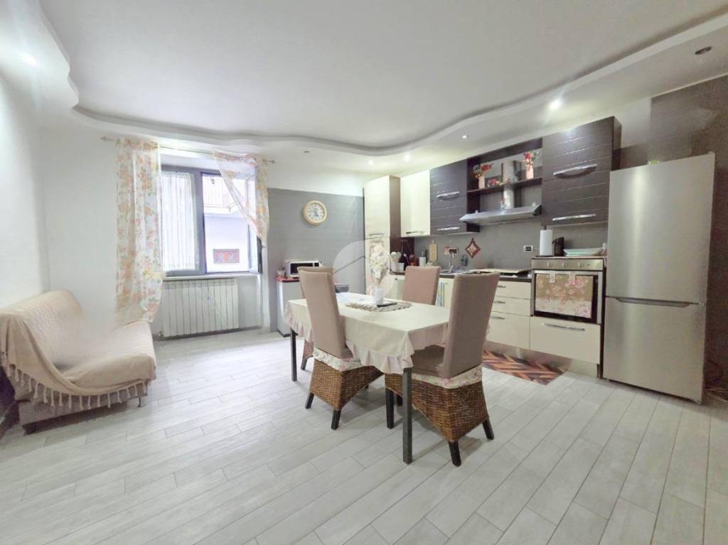 appartamento in vendita a Casoria in zona Centro Storico