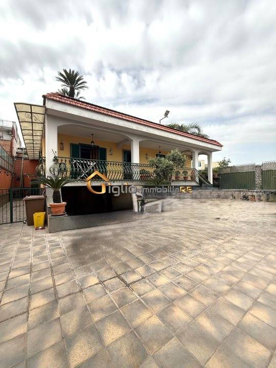 casa indipendente in vendita a Casoria