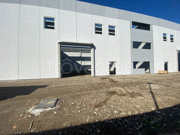 locale commerciale in vendita a Casoria