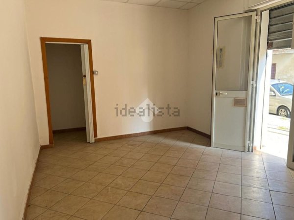 negozio in vendita a Casoria