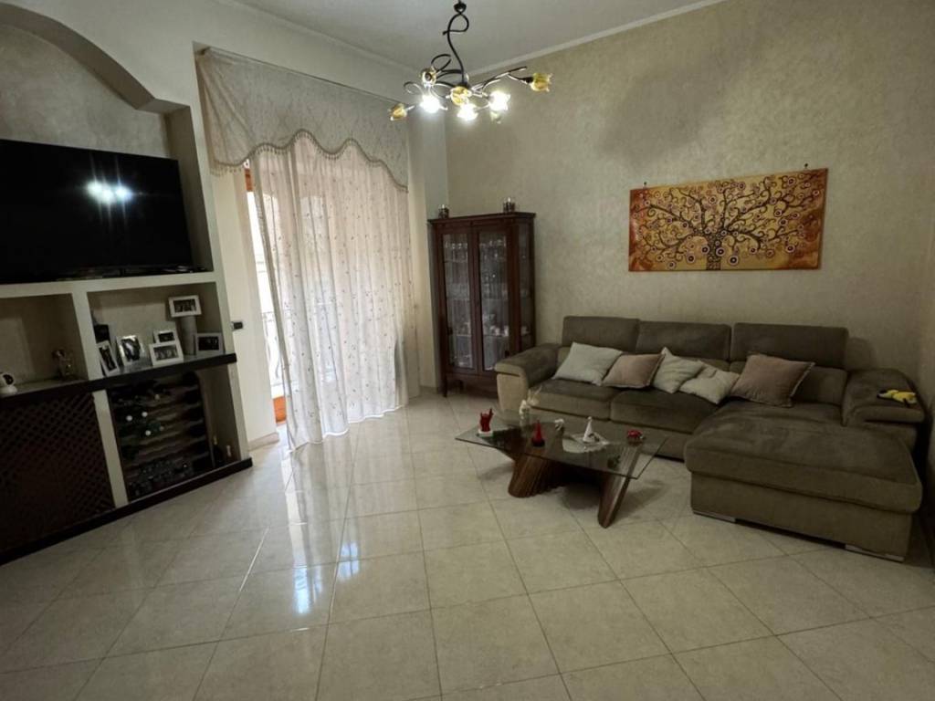 appartamento in vendita a Casoria in zona Centro Storico