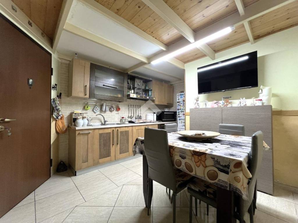 appartamento in vendita a Casoria in zona Centro Storico