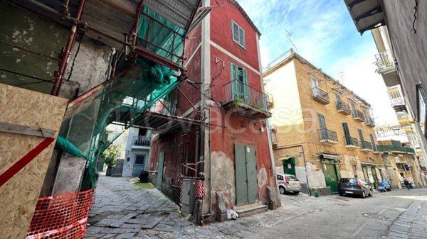 casa indipendente in vendita a Casoria in zona Centro Storico