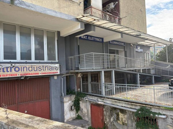 negozio in vendita a Casoria