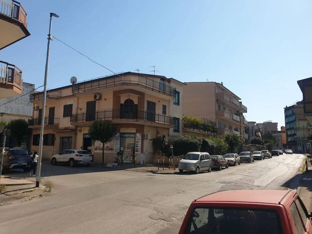 intera palazzina in vendita a Casoria