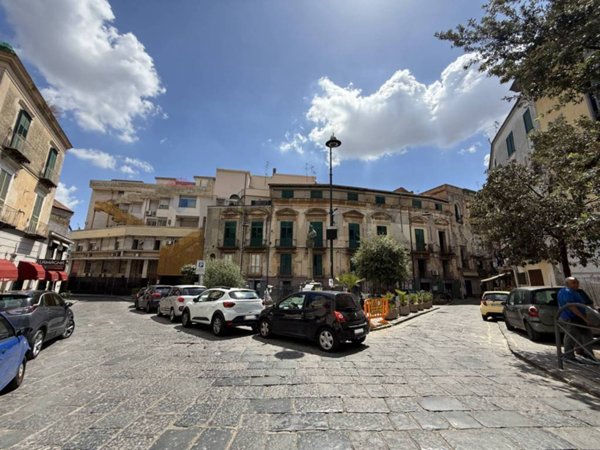 casa indipendente in vendita a Casoria in zona Centro Storico