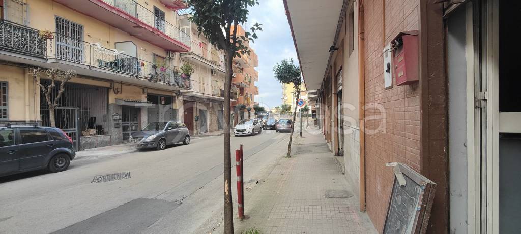 locale commerciale in vendita a Casoria