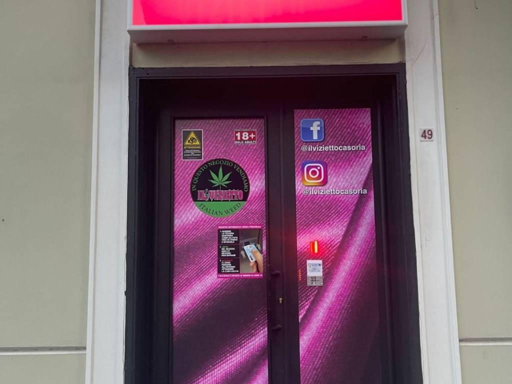 negozio in vendita a Casoria