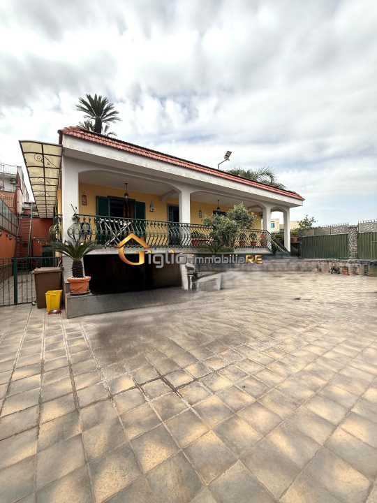 casa indipendente in vendita a Casoria