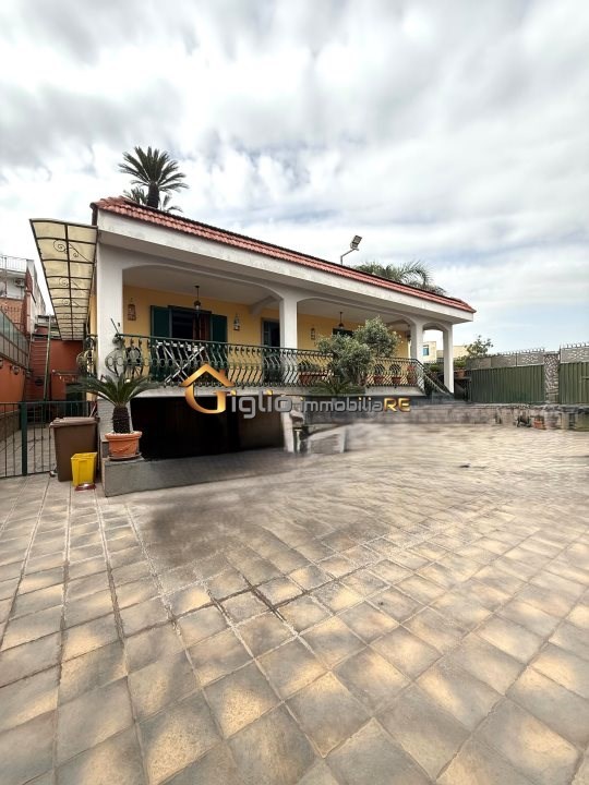 casa indipendente in vendita a Casoria