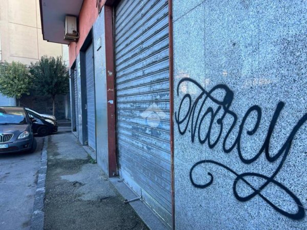 negozio in vendita a Casoria in zona Centro Storico