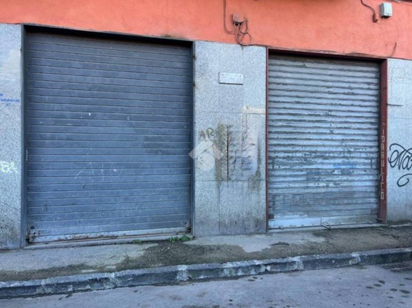 negozio in vendita a Casoria in zona Centro Storico