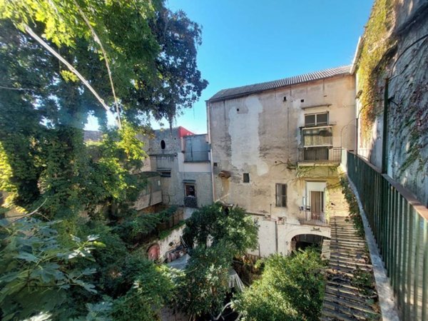 intera palazzina in vendita a Casoria in zona Centro Storico