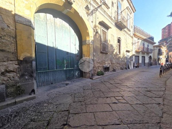 intera palazzina in vendita a Casoria in zona Centro Storico