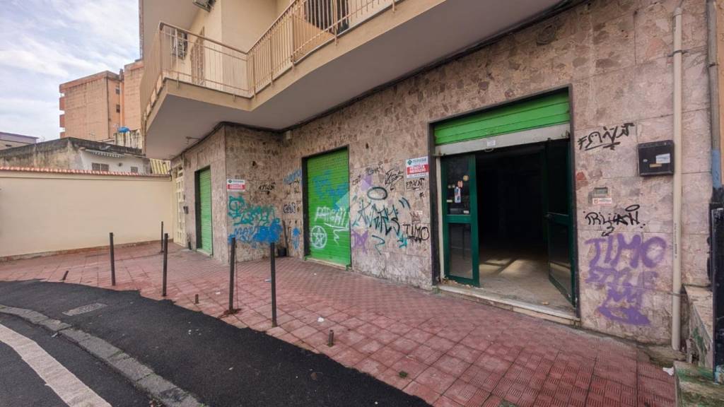 negozio in vendita a Casoria