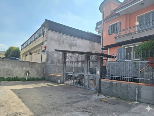 casa indipendente in vendita a Casoria