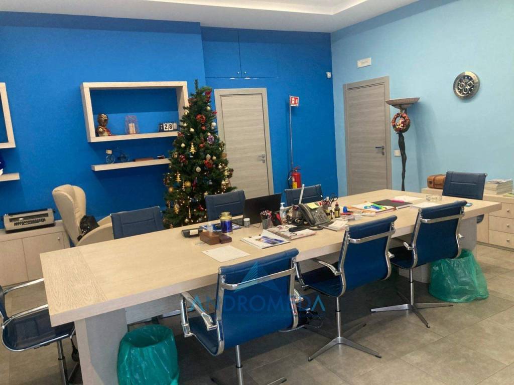 ufficio in vendita a Casoria