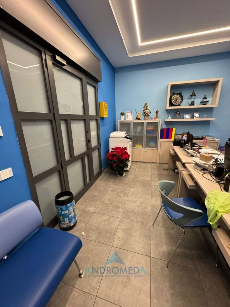 ufficio in vendita a Casoria