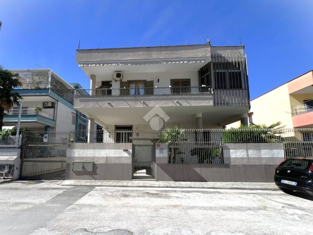 casa indipendente in vendita a Casoria