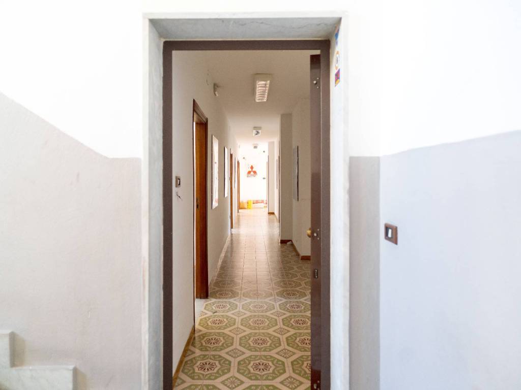 ufficio in vendita a Casoria in zona Arpino