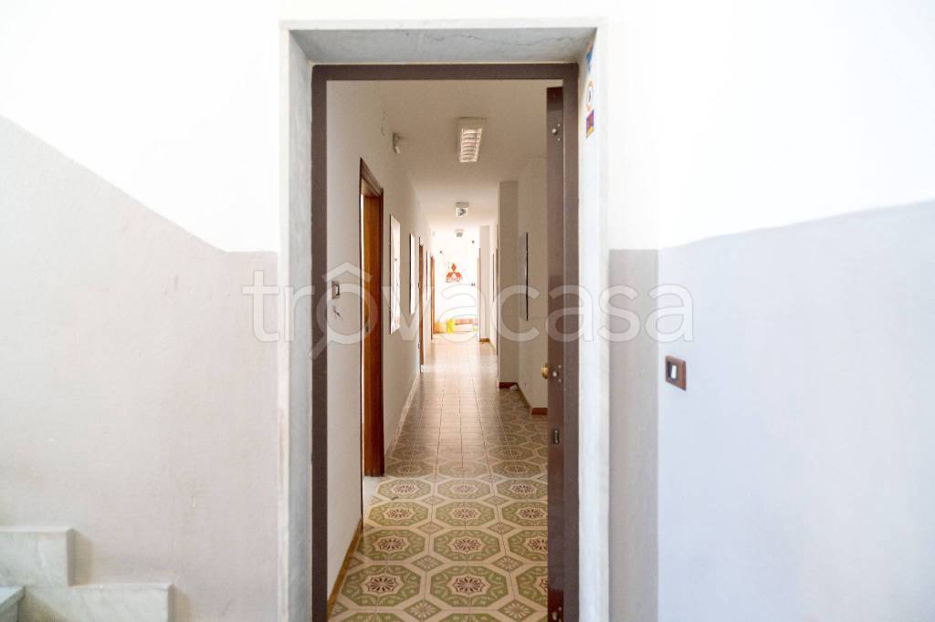 ufficio in vendita a Casoria in zona Arpino
