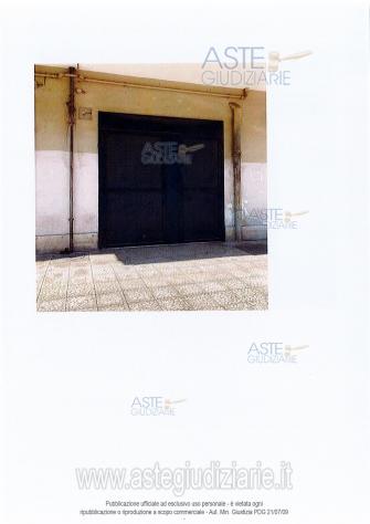 locale commerciale in vendita a Casoria