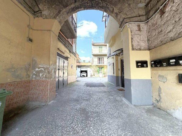 appartamento in vendita a Casoria in zona Centro Storico