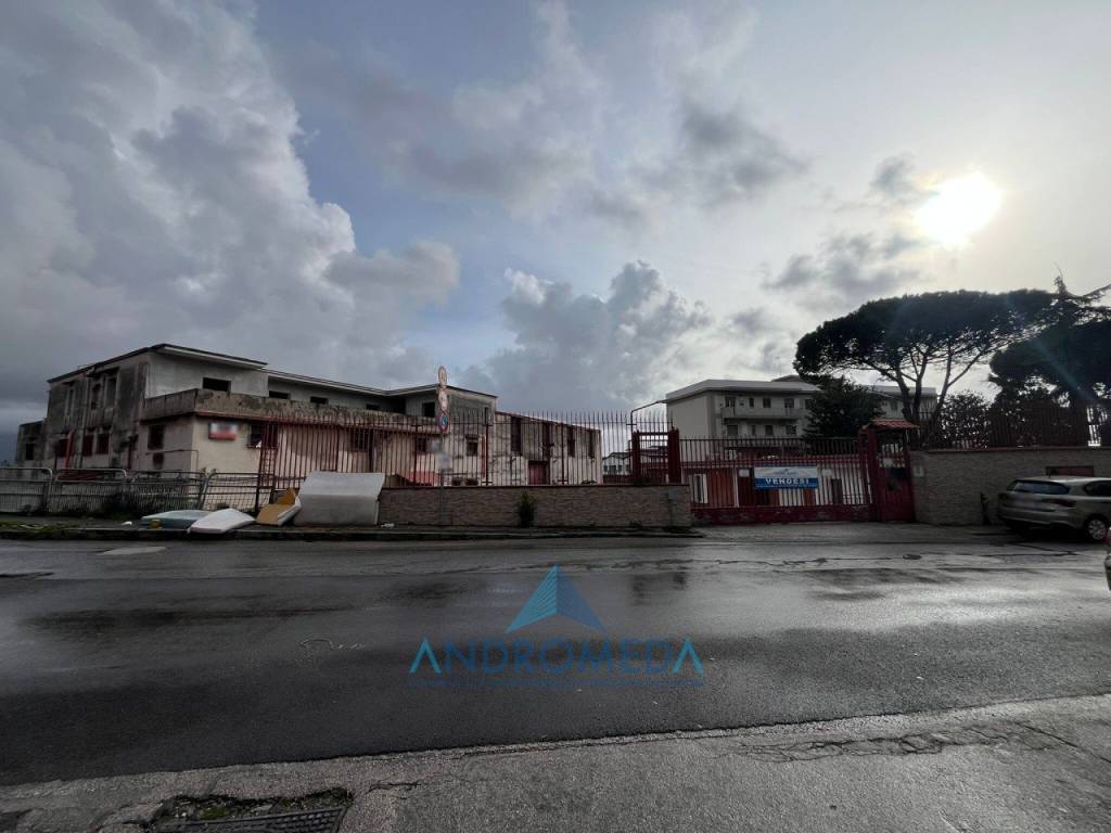 negozio in vendita a Casoria