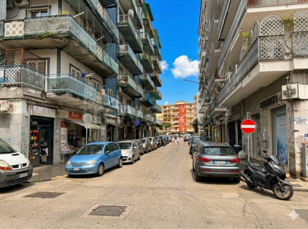 negozio in vendita a Casoria in zona Centro Storico