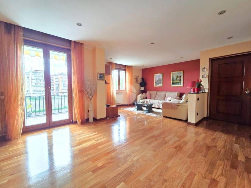 appartamento in vendita a Casoria