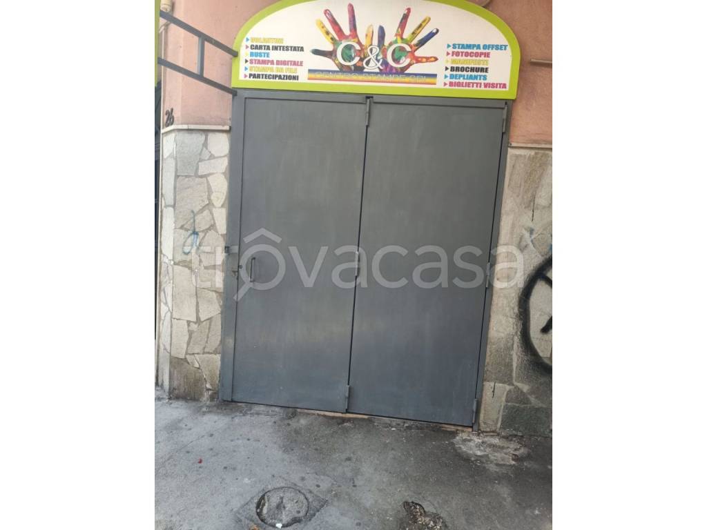 negozio in vendita a Casoria in zona Centro Storico