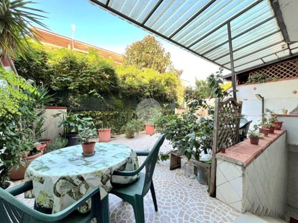 casa indipendente in vendita a Casoria in zona Arpino