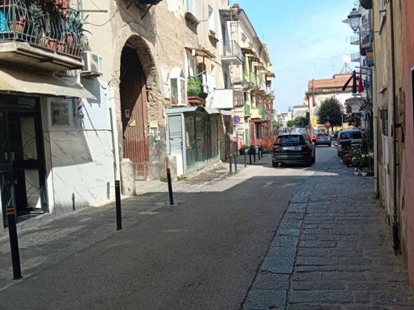 negozio in vendita a Casoria in zona Centro Storico