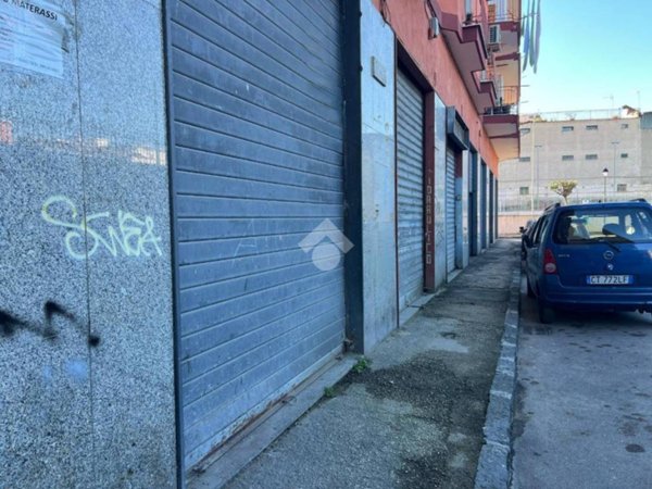 negozio in vendita a Casoria in zona Centro Storico