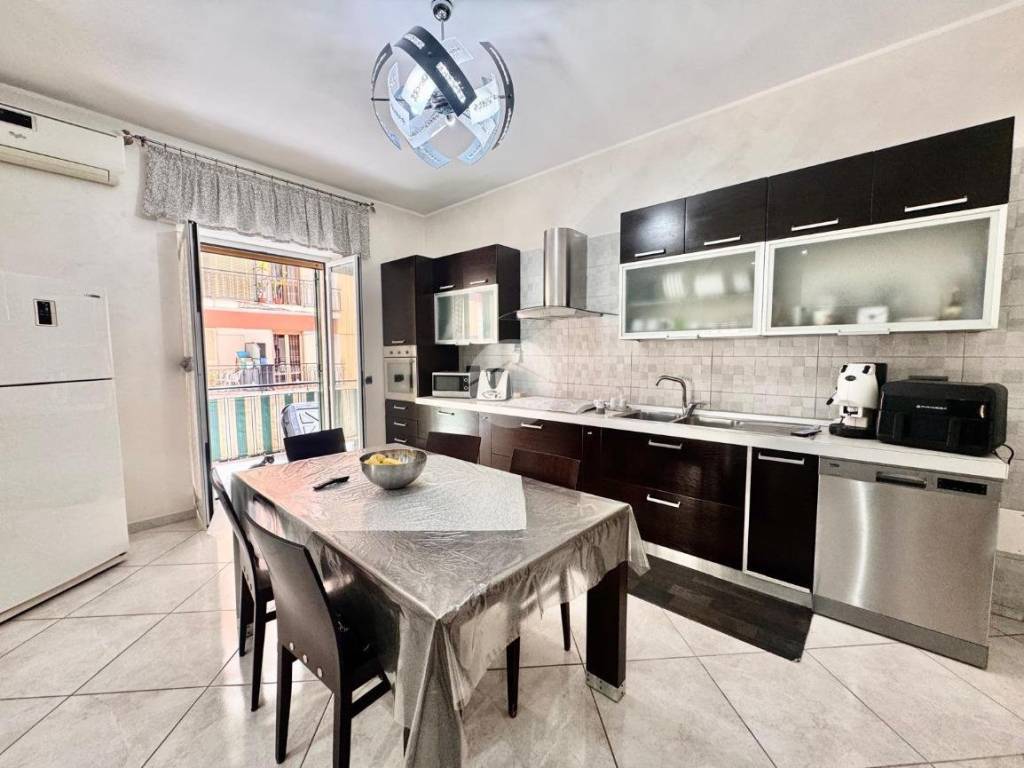 appartamento in vendita a Casoria in zona Arpino