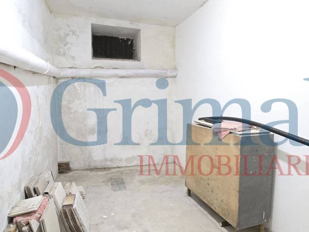 locale commerciale in vendita a Casoria in zona Centro Storico