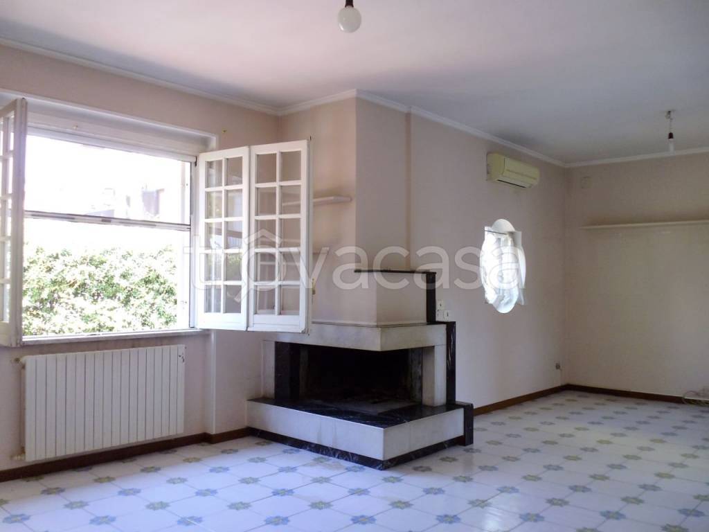 casa indipendente in vendita a Casoria